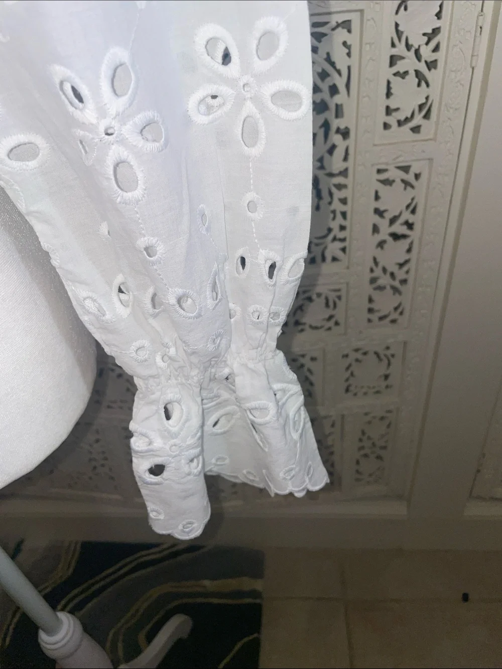 Zara White Eyelet Puff-Sleeve Top with Scalloped Cuffs